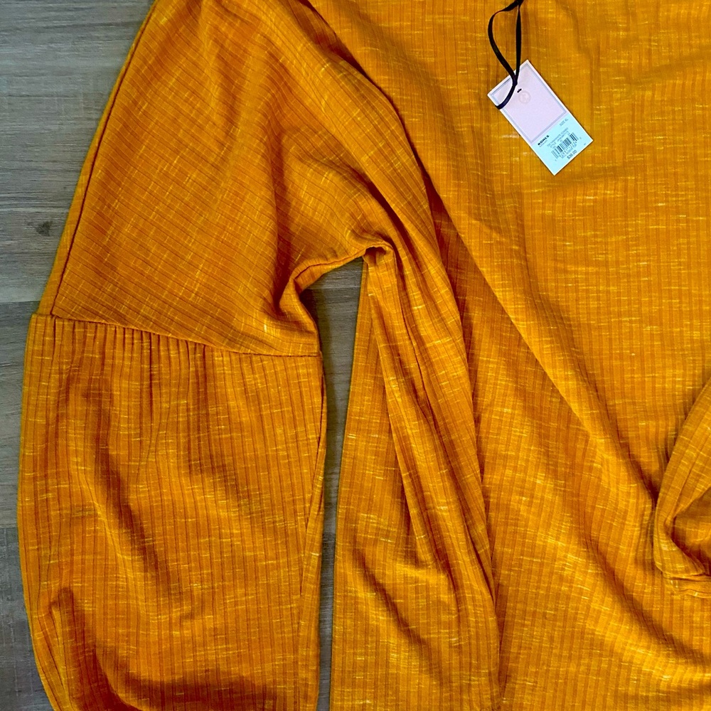 Juicy couture long sleeve yellow top